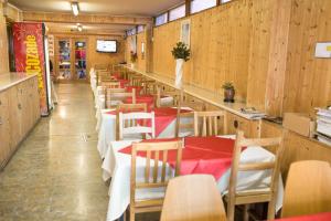 kensal green backpackers 3