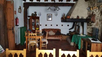 Hotel Rural Restaurante La Posada De Los Vientos,,2 star