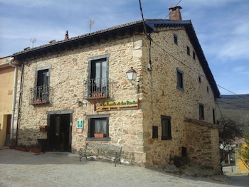 Hotel Rural Restaurante La Posada De Los Vientos,,2 star
