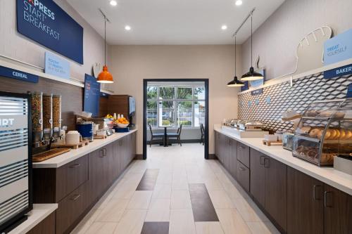 holiday inn express st petersburg north i 275 by ihg