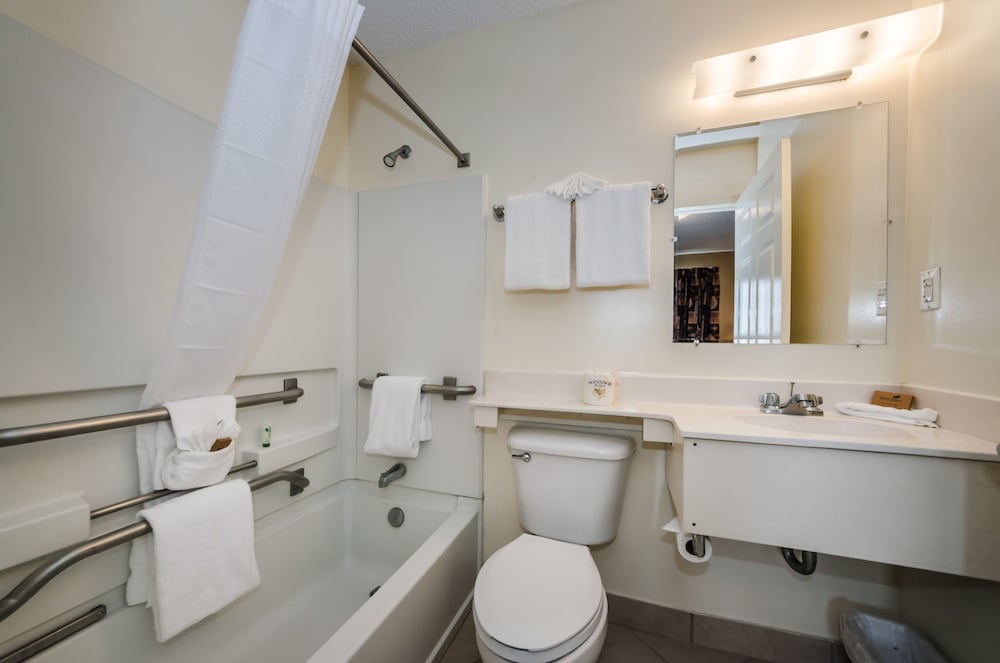 tampa bay extended stay hotel