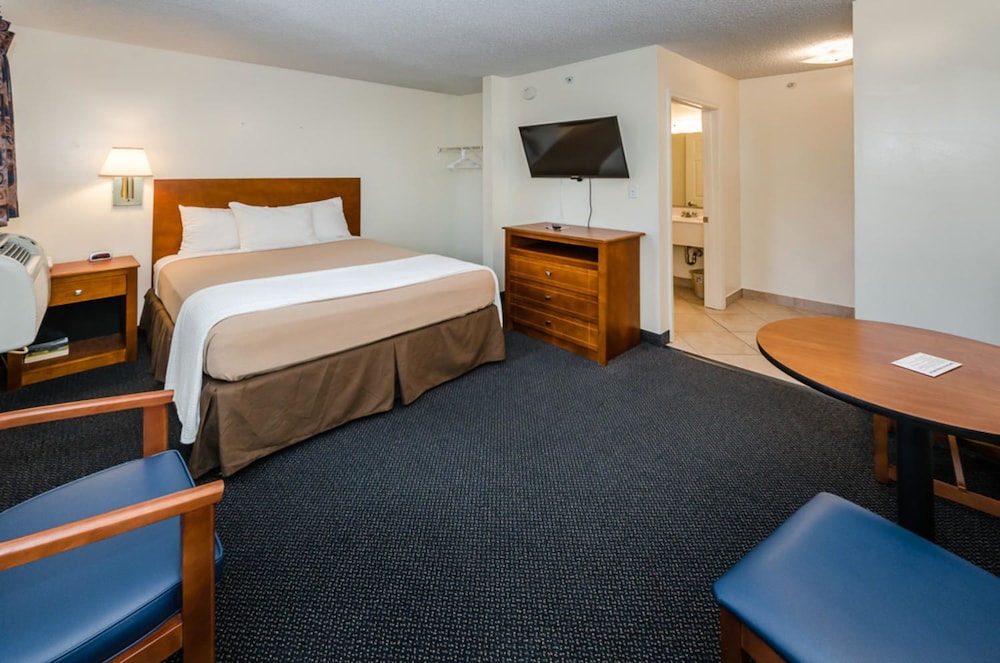 tampa bay extended stay hotel