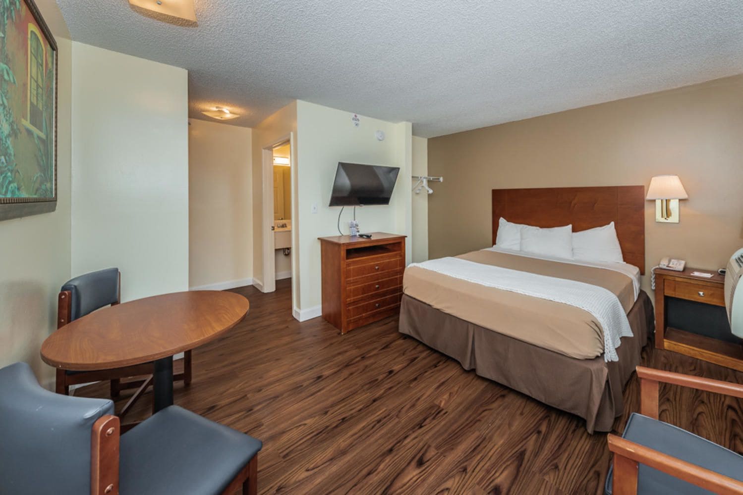 tampa bay extended stay hotel