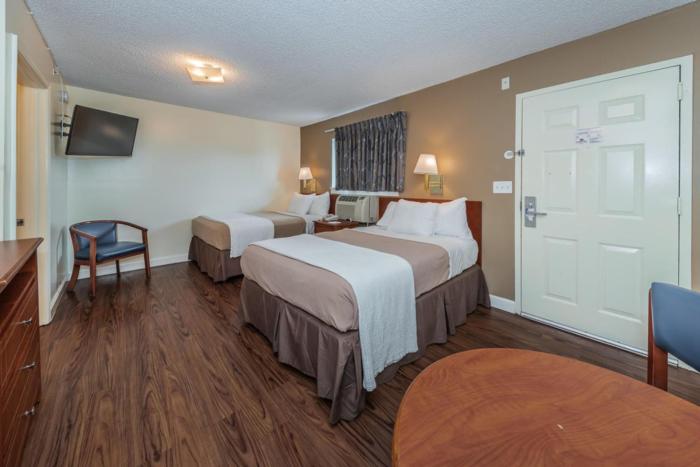 tampa bay extended stay hotel