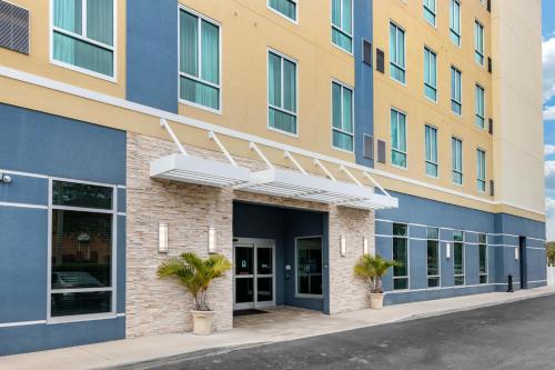 staybridge suites st petersburg downtown by ihg