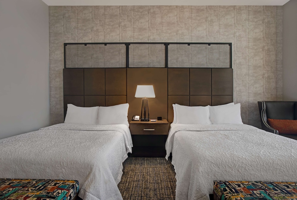 hampton inn and suites austin the university capitol