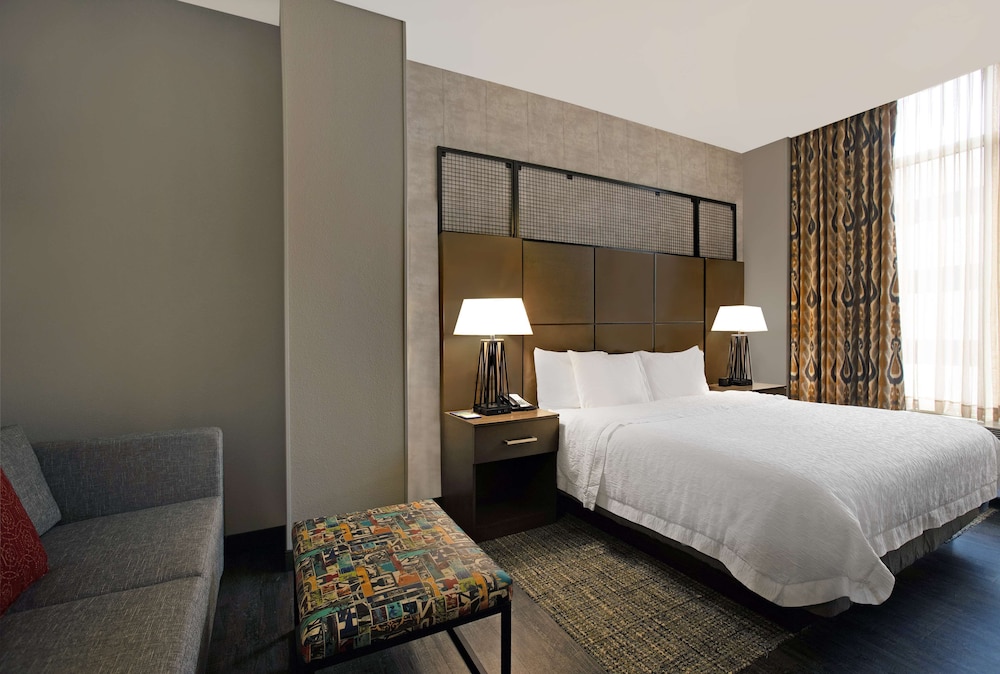 hampton inn and suites austin the university capitol