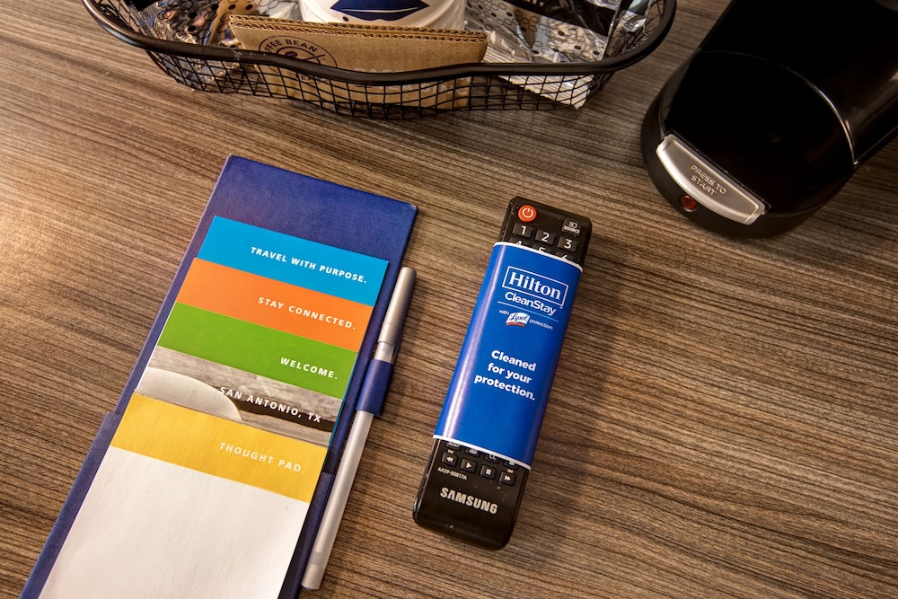 hampton inn and suites austin the university capitol