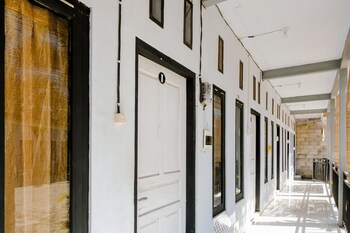 spot on 1958 asembagus family