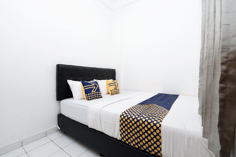 spot on 1942 asia residence syariah hostel