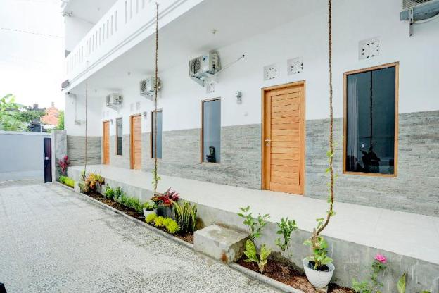 spot on 1942 asia residence syariah hostel