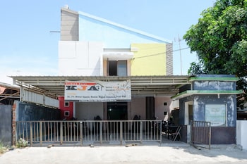 reddoorz near gor wisanggeni