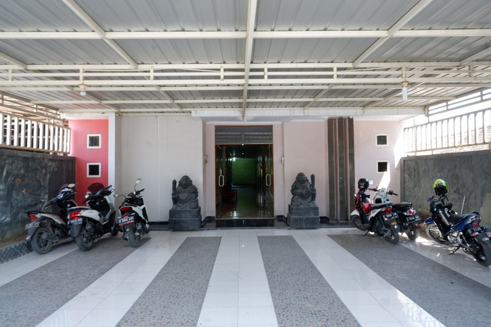 reddoorz near gor wisanggeni