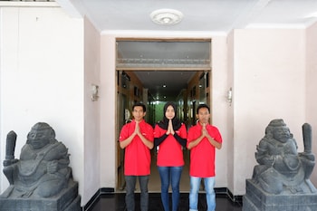 reddoorz near gor wisanggeni