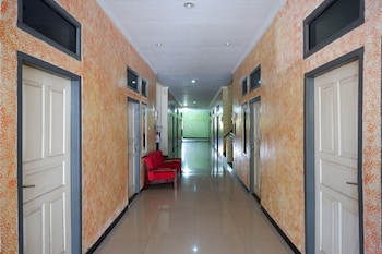 reddoorz near gor wisanggeni