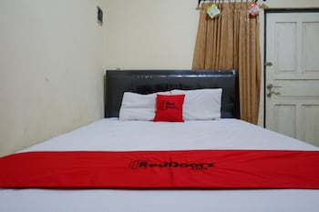 reddoorz near gor wisanggeni