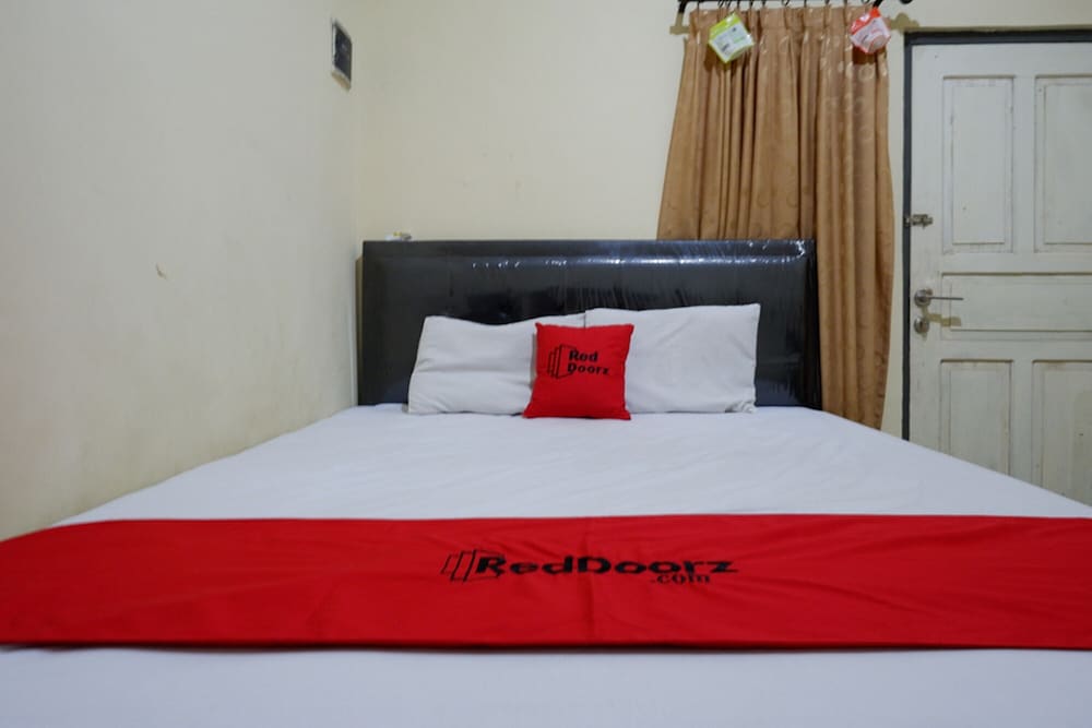 reddoorz near gor wisanggeni