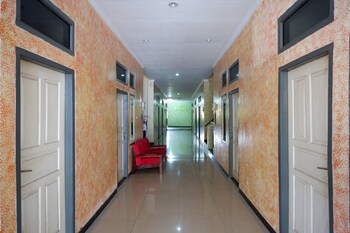 reddoorz near gor wisanggeni