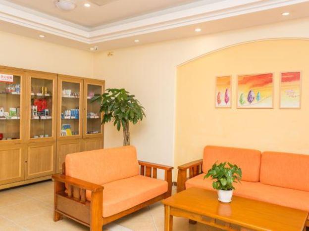 home inn linyi dongxing road airport hotel