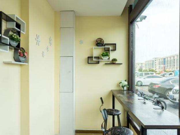 home inn linyi dongxing road airport hotel