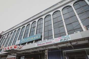 reddoorz plus near istana maimun medan