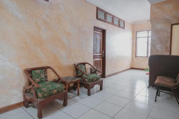 reddoorz plus near istana maimun medan