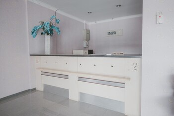 reddoorz plus near istana maimun medan