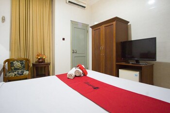 reddoorz near pantai falajawa ternate