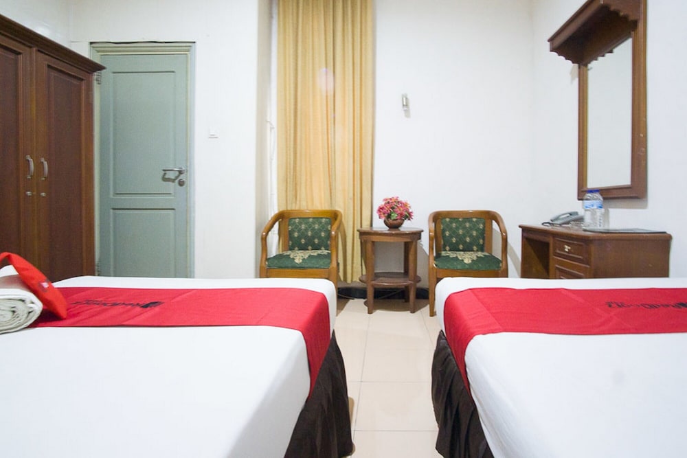 reddoorz near pantai falajawa ternate