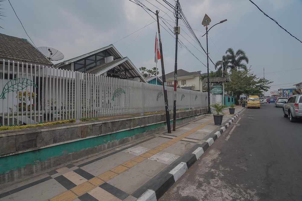 reddoorz jalan r e martadinata sukabumi