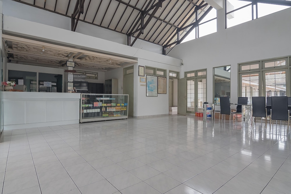 reddoorz jalan r e martadinata sukabumi