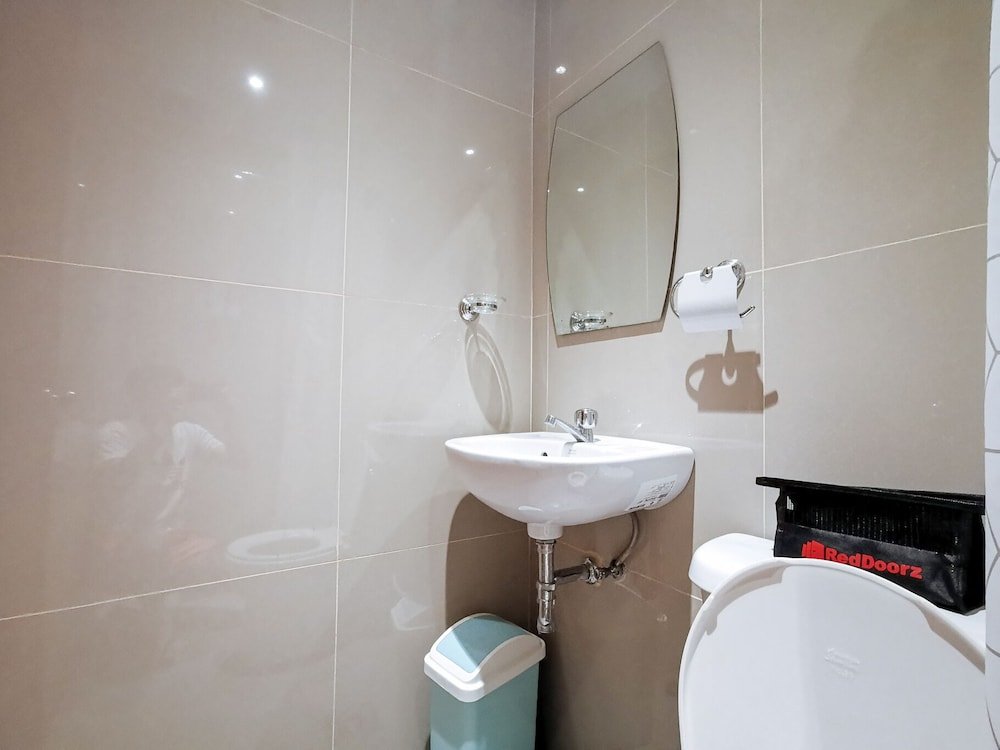 Reddoorz Plus Near Bangko Sentral Ng Pilipinas Davao,Davao City>>Davao,3 star