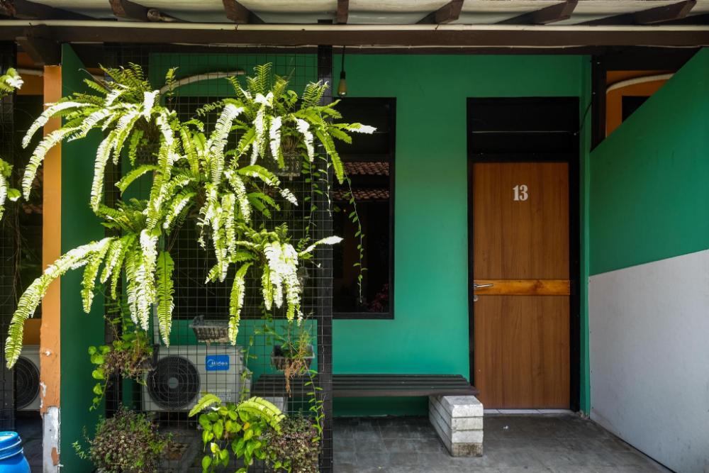 reddoorz near lotte mart maguwoharjo yogyakarta