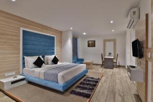 hotel the grand shivay
