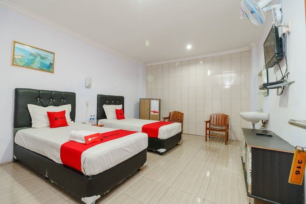 reddoorz near danau toba parapat