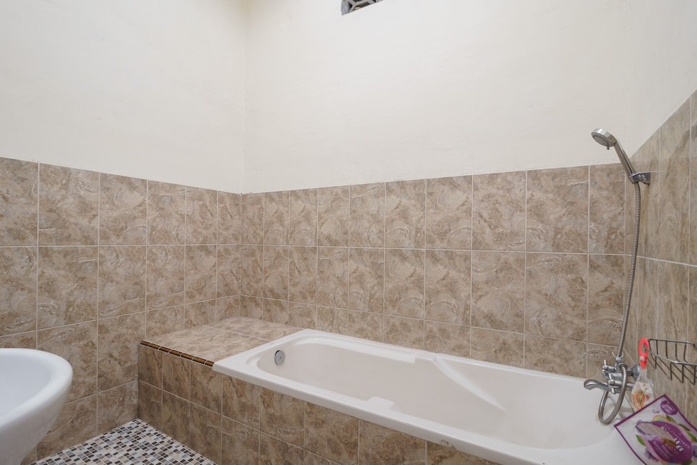 reddoorz near danau toba parapat