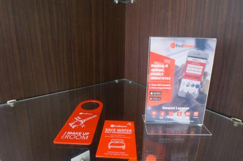 reddoorz near millenium waterpark palu