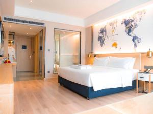 kyriad marvelous hotel luoding huanshi east road