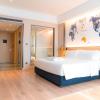 kyriad marvelous hotel luoding huanshi east road