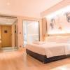 kyriad marvelous hotel luoding huanshi east road