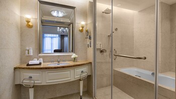 holiday inn fuzhou new port an ihg hotel