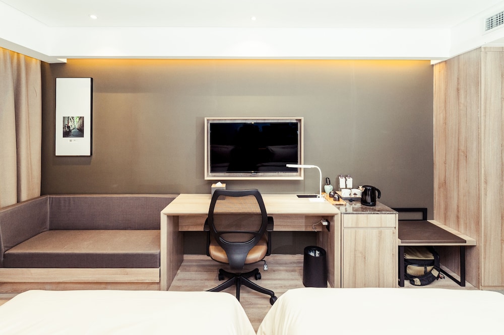 atour hotel pudong airport