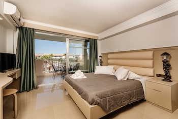 caretta beach resort and waterpark
