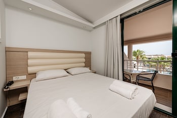 caretta beach resort and waterpark