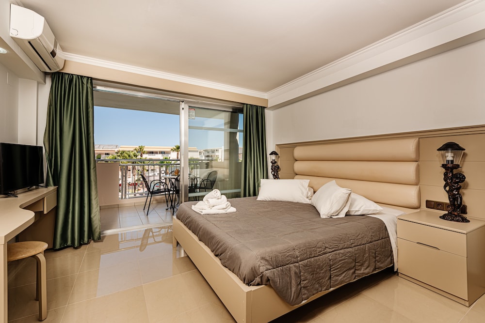 caretta beach resort and waterpark