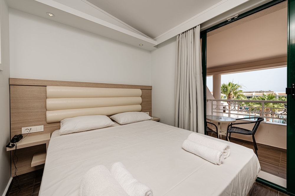 caretta beach resort and waterpark