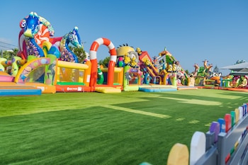 caretta beach resort and waterpark