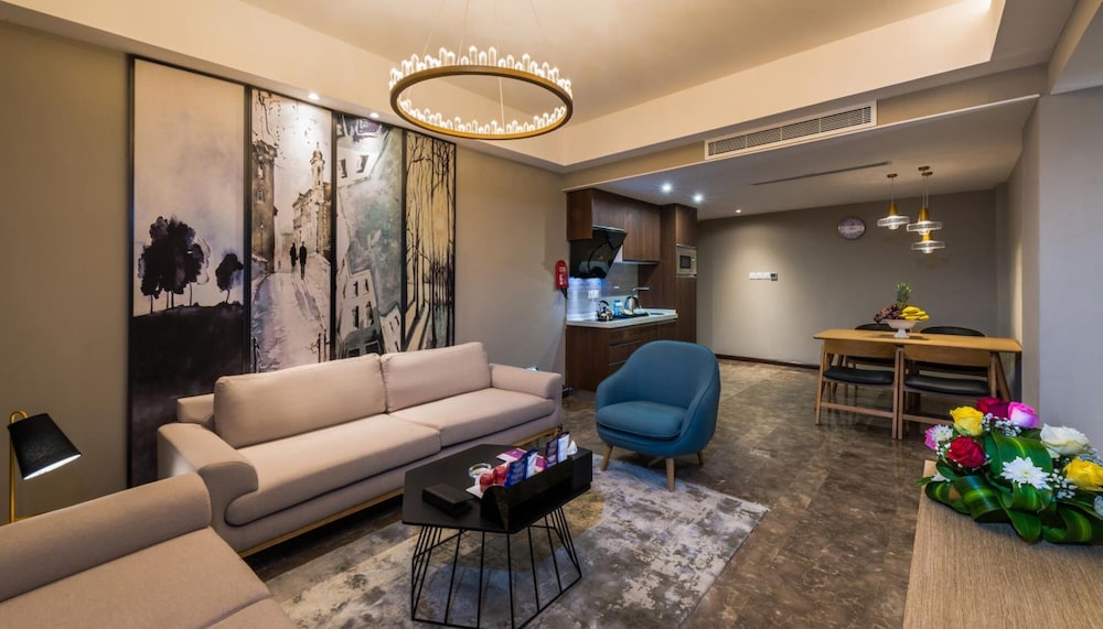 boudl corniche hotel