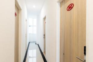 reddoorz plus centrium katamso medan