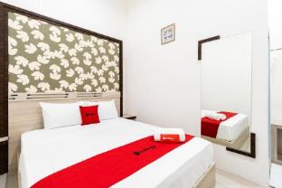 reddoorz plus centrium katamso medan